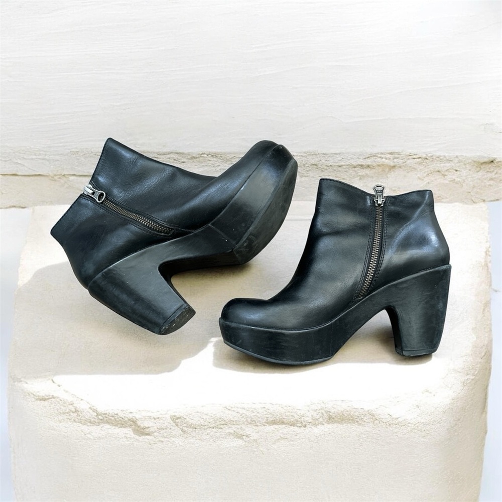 Black Platform Leather Ankle Boots